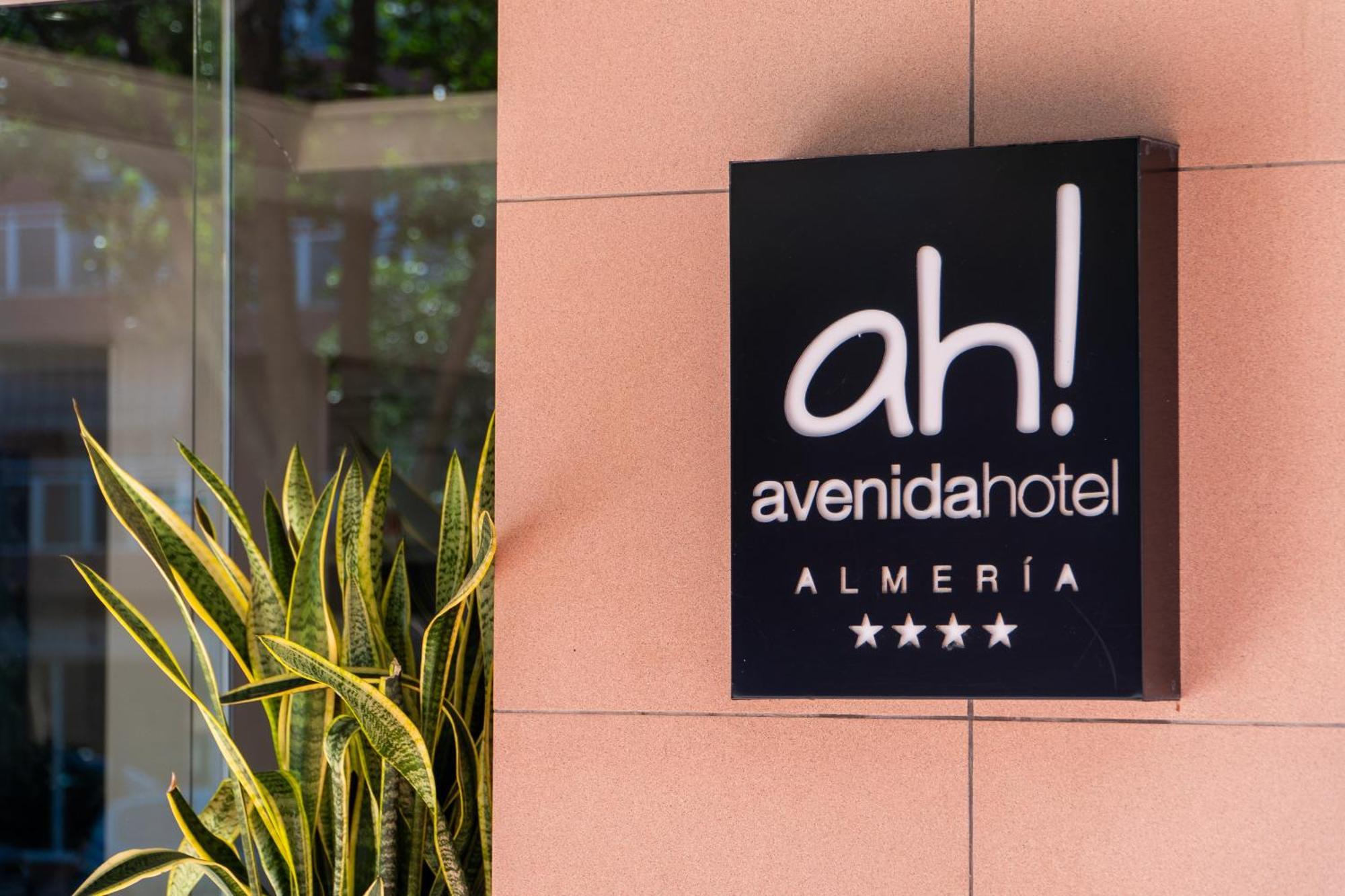 阿维尼达酒店 阿尔梅里亚 外观 照片